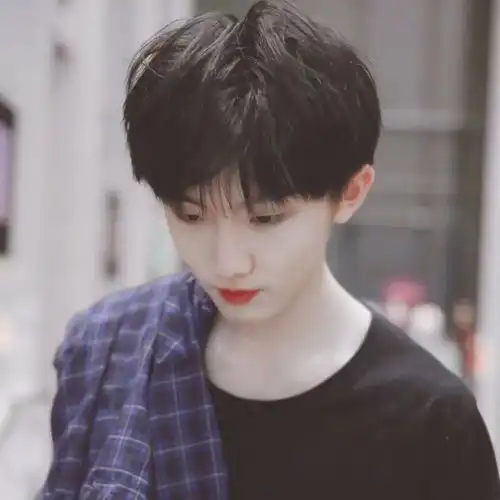 明星仙图册马嘉祺文案02期我最想抖落一身星光,从此长居你心上
