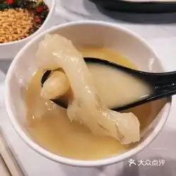 鲜入围煮的浓厚原只鸡煲花胶汤好不好吃用户评价口味怎么样香港美食浓厚原只鸡煲花胶汤实拍图片大众点评
