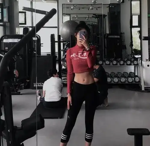 撒野男主黑历史被扒新旧照变化大疑整容,与女网红曾暧昧过
