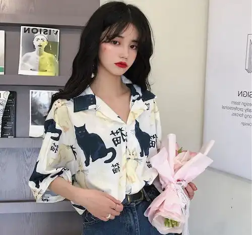 女人25岁别乱穿衣,看我小姑身上穿的衬衫,真美
