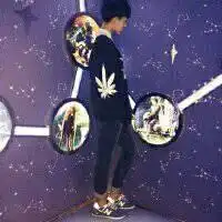 95后男生qq个性头像青春不长不给自己留遗憾
