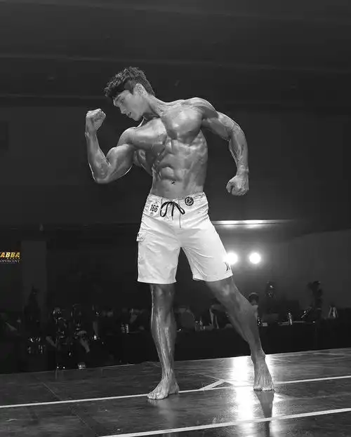instagram上的韩国健身达人教你打造理想身材
