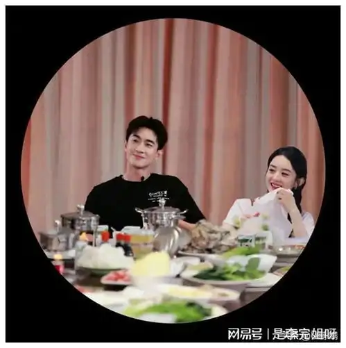 今日同门集体换头像,林更新打卡丽颖簪花扑空,新哥盛装出席
