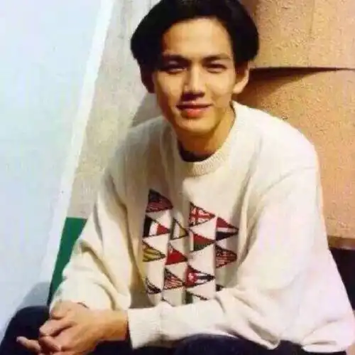 男生头像丨白头到老的秘诀,无非就是两件事情,负责和付出
