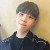 阳光系90后男生帅气头像图片大全现实与梦想有距离
