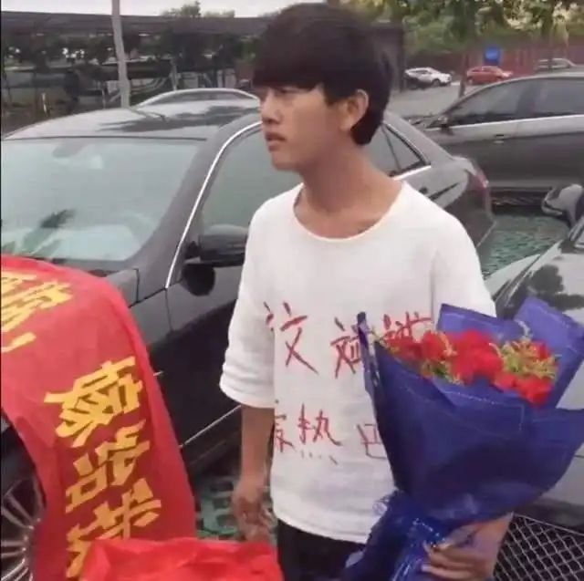 女网红求婚肖战是作秀还是真爱
