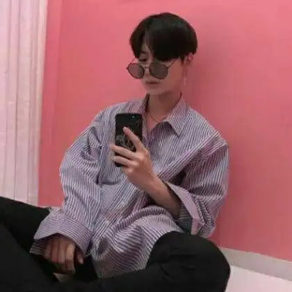 轻狂年轻有深意的微信昵称张扬有态度
