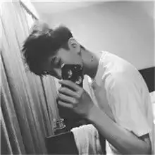 qq男生头像颓废堕落心情低落的男人伤透了心
