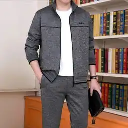 男人过40少戴金链子,多穿这样的老干部套装,比戴金链更有档次
