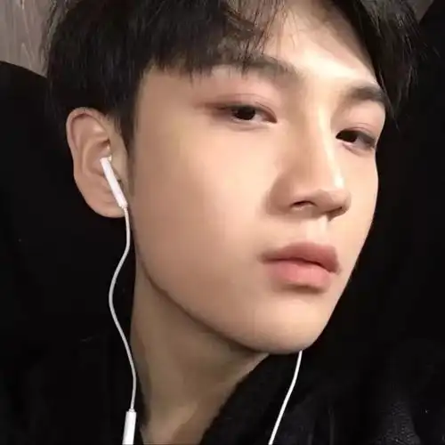 男生头像看风景的人在看你
