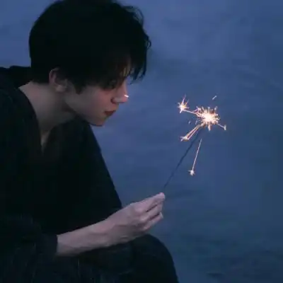 2023唯美个性男生头像
