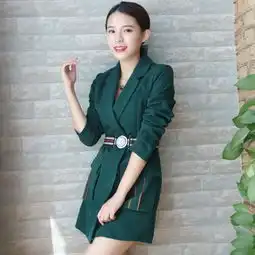 中性搭配,不一样的气质美,帅到能撩妹
