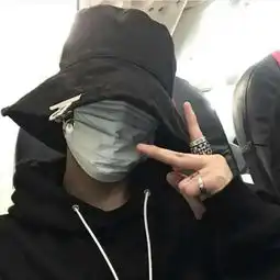 帅气男生高冷形象男生的头像
