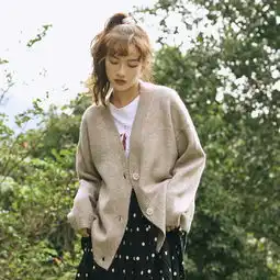 时尚简约的搭配,清新怡人,尽显温婉大气淑女范
