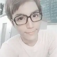 有点小可爱的男生qq头像为谁心疼到抽烟抽寂寞
