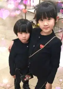 沙溢家这二胎是复制的吗乍一看还以为是一个人
