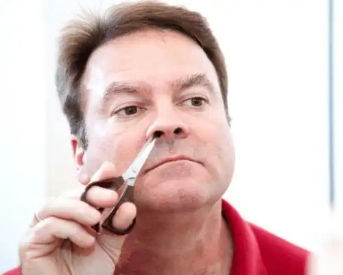 男性的鼻毛为何会窜出来鼻毛可以用手拔掉吗早了解早好
