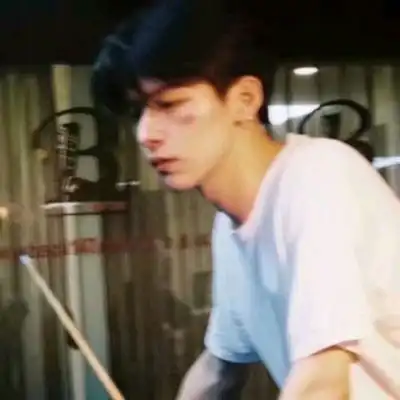 网恋男生真人头像