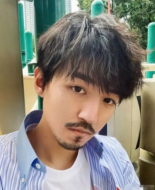 留着性感络腮胡子的男星,王一博变了样,最好看的不是肖战而是他
