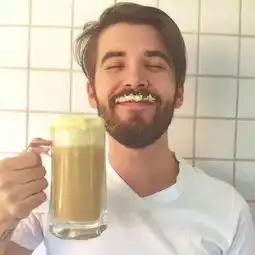 最爱胡子大叔ps有谁知道这个大叔叫什么
