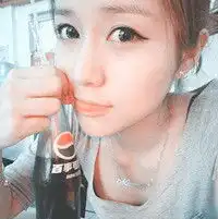 非主流幻影劳动节情侣qq头像一男一女幸福我们的爱情没有玩玩而已
