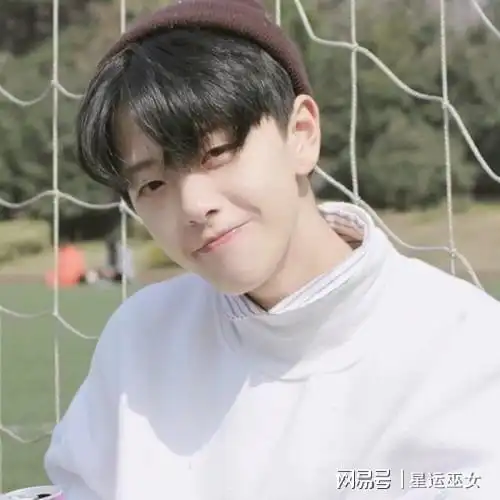 明明是被追的人,到最后却更痴情的星男
