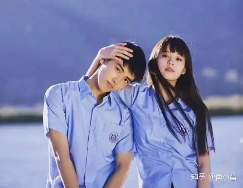 网友曝国外偶遇陈飞宇欧阳娜娜一同逛街,两人不久前曾传出绯闻
