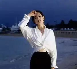 同样是穿白衬衫,杨丞琳男友视角绝美,杨幂老气,她却成为经典
