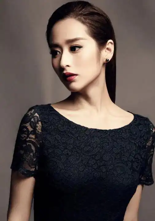 女演员自曝娱乐圈潜规则陪睡一夜换角色8万买名次
