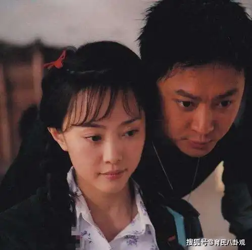 出道就被张国立赏识,和大12岁的央视名嘴结婚,如今成喜剧女王
