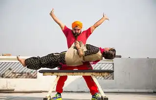 印度胡须男用胡子吊重物走红可吊起成人组图
