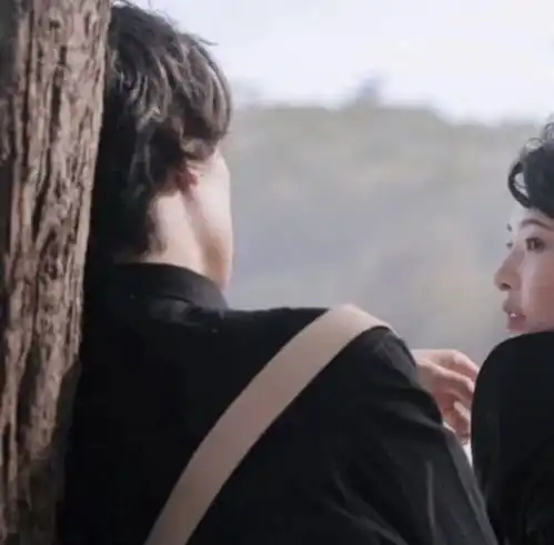 适合热恋时候发的朋友圈文案
