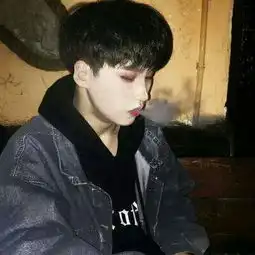 男生头像一个很丧的人,不值得被爱
