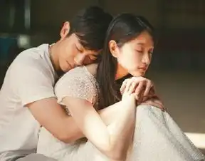 朱亚文出去撸串,网友玩泽银微盘社区
