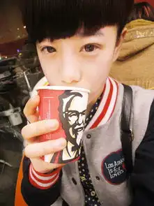 qq皮肤都做跑堂狗吧男生扣扣皮肤
