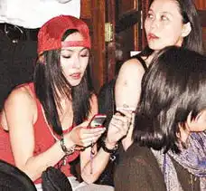 娱乐圈有哪些女艺人是大烟枪
