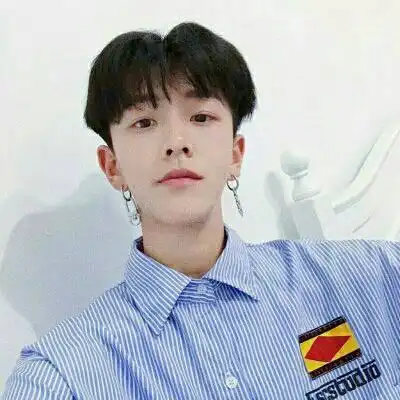 2018超好看的qq头像男生帅气冷酷霸气陌上风尘中烟雨行路人
