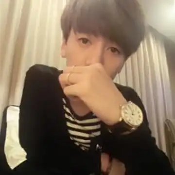 帅气的陌陌男生头像刻苦铭心的都淡忘
