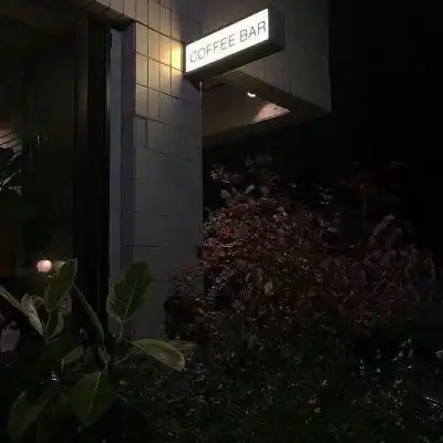 奶酪意境孤独伤感黑色背景图
