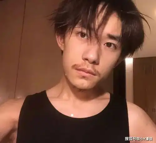 5位留胡子的男星胡歌儒雅,肖战变化大,最帅的却是他
