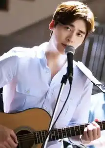 男神也有文艺范,当鹿晗王俊凯李易峰弹起了吉他,谁才是你的菜
