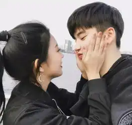 情侣头像拿玫瑰花图片郭