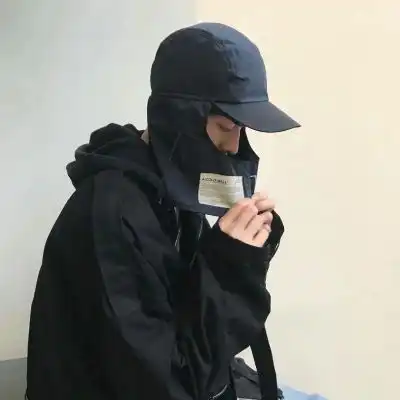 今日份男头像ins理想和现实中隔着一个生活.
