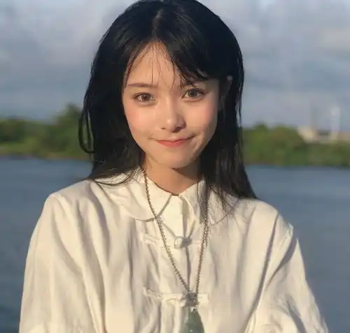 如果你喜欢一个人,请你一定要告诉他或者她
