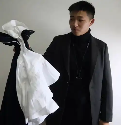 接受了直男的改造,我哭了化妆
