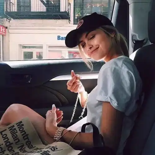 欧美女生头像
