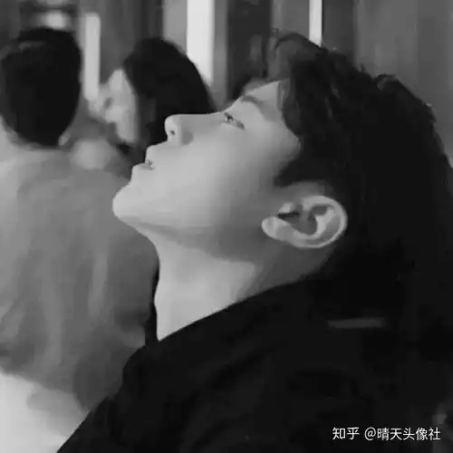 你一定会收藏的高冷帅气男生头像
