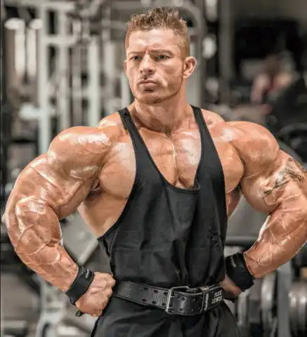 为达到极限5的体脂,他10年戒糖,看这肌肉线条太励志了
