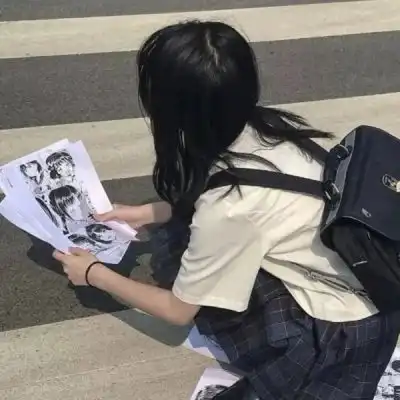 真人女生个性青春头像
