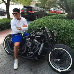 这群老大爷,活出了所有男人梦想的样子
